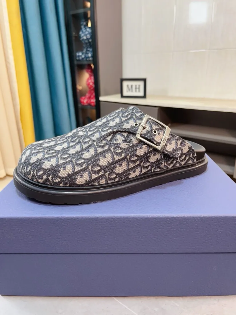 Men's shoes 💰380🌸🌸【Dior】Top purchasing agent 🇮🇹 Di Street Male God half drag counter synchronization, uppers imported from Italy with D logo fabric, high-quality complex splicing craftsmanship, soles: original soles specially provided by the original factory, exclusive event molded soles super comfortable, original factory single goods, 🔍🔍high quality, you can enter and exit the counter at will, welcome to compare, size number 38-45 (order 46)
